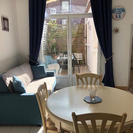 Appartement Avec Cour A 50M De La Plage Mers-les-Bains Bagian luar foto