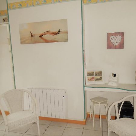 Appartement Avec Cour A 50M De La Plage Mers-les-Bains Bagian luar foto