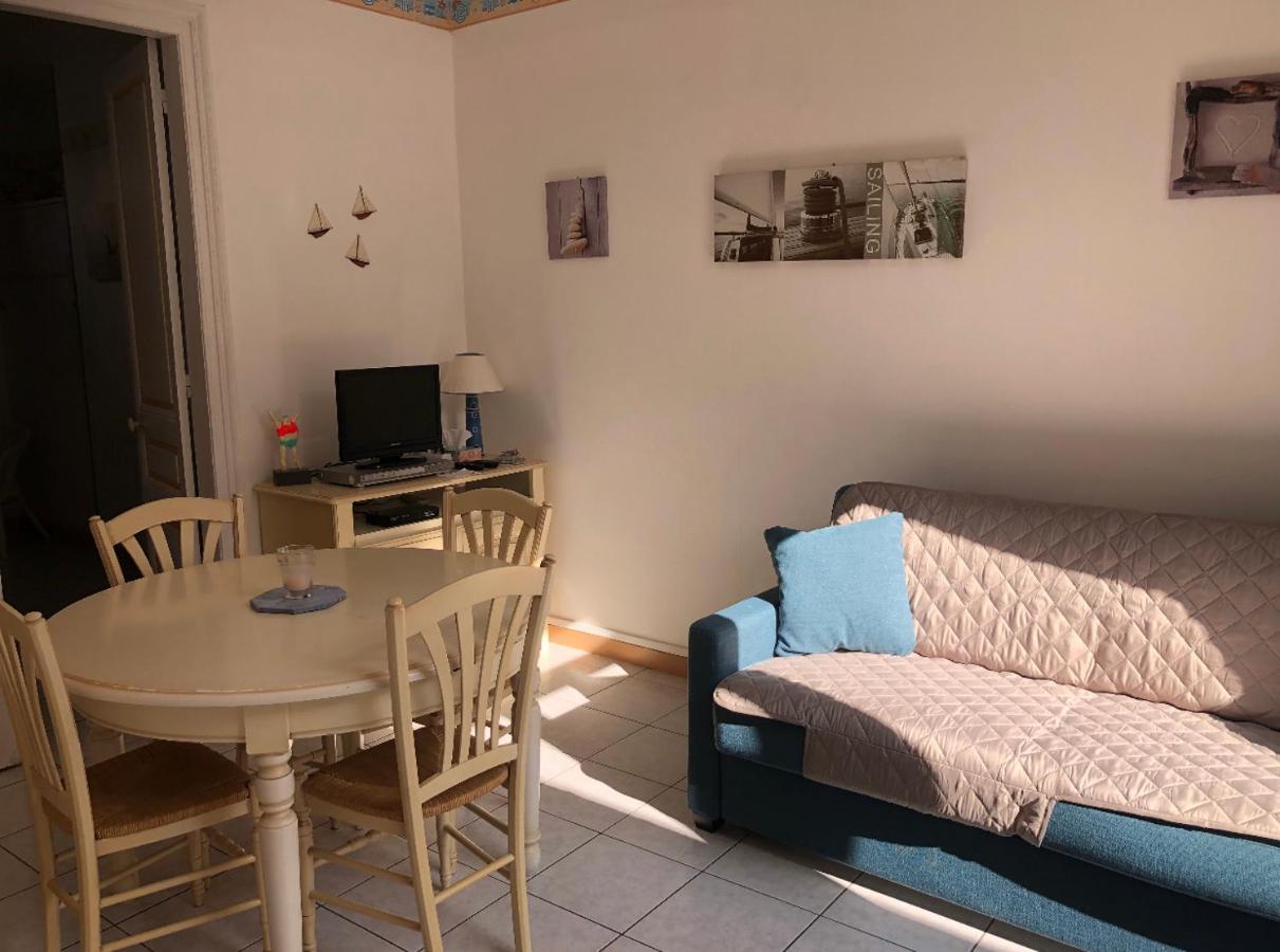 Appartement Avec Cour A 50M De La Plage Mers-les-Bains Bagian luar foto